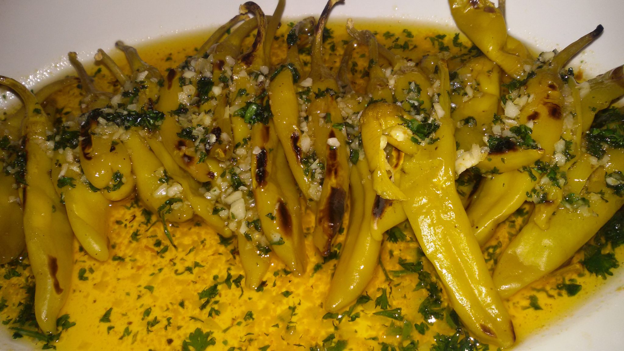 Gegrillte Peperoni mit Knoblauch, Rezept Alltagsklatsch